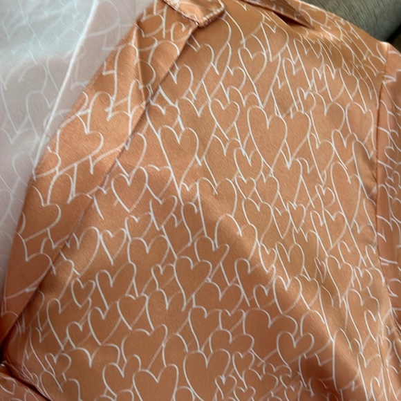 Catherine gee beautiful blouse with hearts on it, 100% silk - Picture 8 of 8